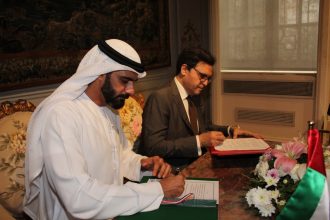 وزير الثقافة المصري ونظيره الإماراتي يوقعان مذكرة تفاهم للتعاون في المجال الثقافي