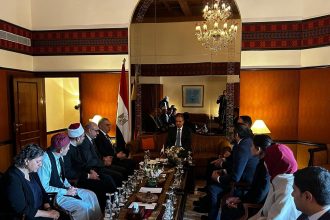 وزير الخارجية والجالية المصرية