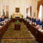 وزير الخارجية يعقد مشاورات مع وزير العدل والشرطة السويسري