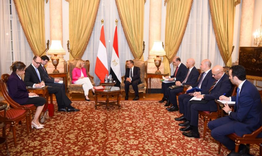 وزير الخارجية يلتقي وزيرة خارجية النمسا