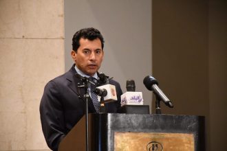 وزير الشباب والرياضة