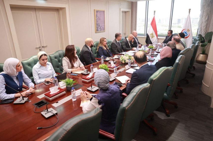 وزير الصحة يبحث مع جنرال إلكتريك توطين تكنولوجيا الأجهزة الطبية وتطوير الخدمات التشخيصية