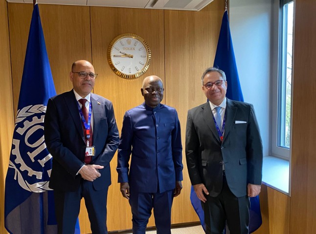 وزير العمل ومدير منظمة العمل الدولية