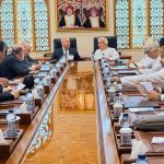 ائب رئيس مجلس الوزراء للتنمية الصناعية وزير الصناعة والنقل يعقد اجتماعًا هامًا مع وزير النقل والاتصالات وتقنية المعلومات العماني