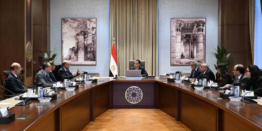 برنامج الطروحات الحكومي. الحكومة تعلن التوسّع في طرح المزيد من الشركات بالبورصة خلال العام المقبل