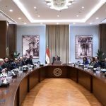 رئيس الوزراء يستعرض المخطط المقترح لمشروع تطوير المناطق المحيطة بالأهرامات والمتحف المصري الكبير