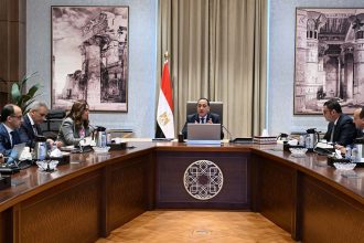 رئيس الوزراء يستعرض الموقف التنفيذي لحوكمة إجراءات التصالح وتقنين أراضي الدولة