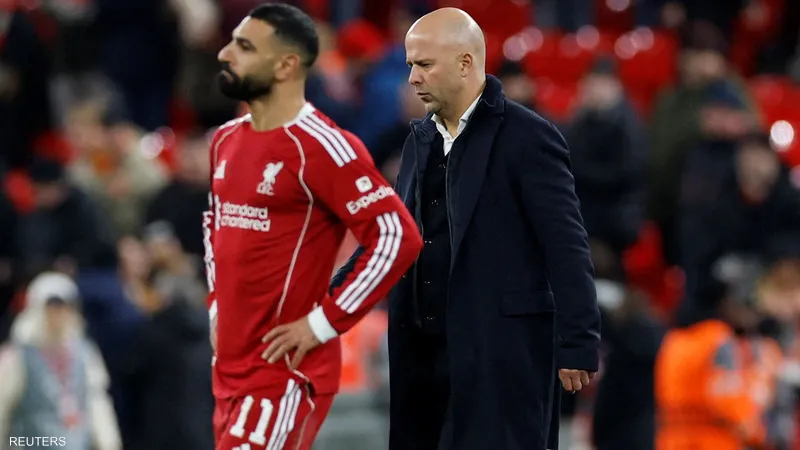 سلوت سيجتمع مع صلاح وسط توتر العلاقة بين الطرفين