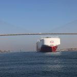 قناة السويس تشهد عبور سفينة الحاويات العملاقة