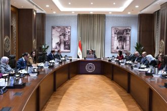 مدبولي خلال ترؤسه اجتماع لجنة إدارة الدين الخارجي وتنظيم الاقتراض