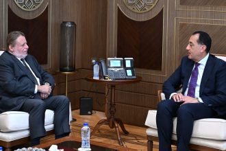 مدبولي ومحافظ المركزي يبحثان ملفات هامة