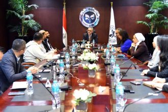 هيئة الاستثمار تبحث مع Fountain Set limited إنشاء مجمع صناعي للغزل والنسيج باستثمارات 100 مليون دولار