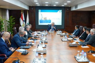 وزير البترول والثروة المعدنية يعقد اجتماعًا موسعًا لمتابعة وتعجيل مشروعات زيادة إنتاج الغاز خلال العام الجديد