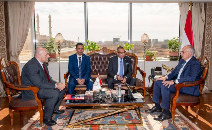 وزير الموارد المائية والري ومحافظ جنوب سيناء يبحثان موقف مشروعات الموارد المائية بمحافظة جنوب سيناء