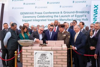 يس اقتصادية قناة السويس يشهد وضع حجر الأساس لمصنع جينفاكس للقاحات والأدوية