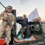 القوات المدعومة من السعودية التي سيطرت على قيادة المنطقة العسكرية الثانية على مشارف المكلا، عاصمة حضرموت