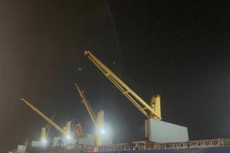 النصر للملاحات تصدر أكبر شحنة ملح في تاريخها من ميناء العريش