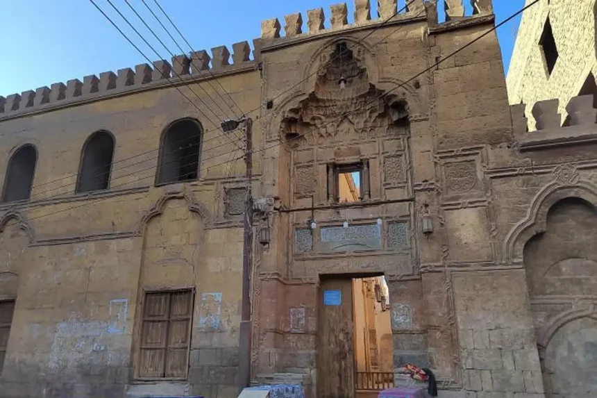 ترميم سقف مسجد الأمير عثمان بجرجا في سوهاج