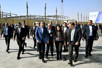 رئيس الوزراء يبدأ جولة موسعة لافتتاح مشروعات صناعية ولوجستية جديدة بالمنطقة