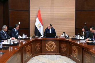 رئيس الوزراء يتابع مع وزير التموين خطة الاستعداد لاستقبال شهر رمضان المعظم 2026