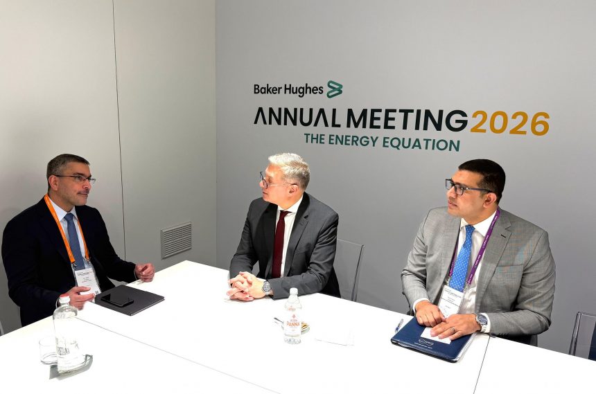 مباحثات مصرية إماراتية لزيادة فرص التعاون والاستثمار ونقل الخبرات في مشروعات البترول والغاز والتعدين