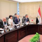 وزير التربية والتعليم يبحث مع وفد البرلمان الياباني وسفير اليابان لدى مصر