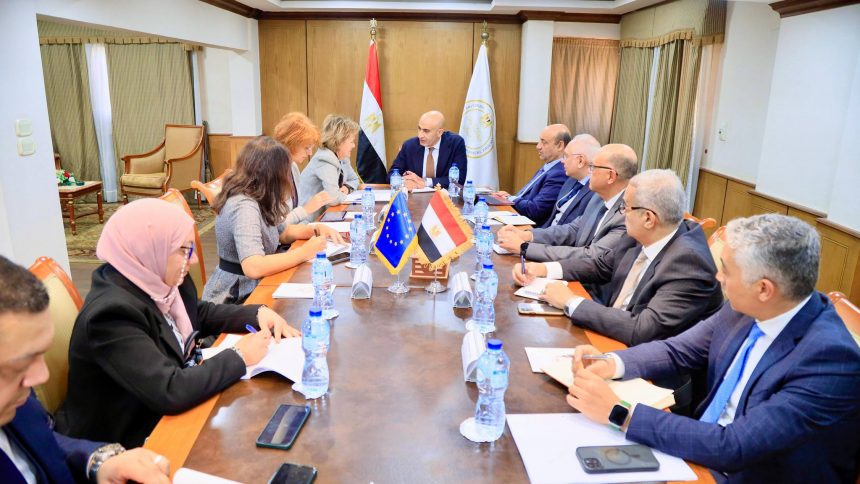 وزير التربية والتعليم يستعرض مع رئيسة بعثة الاتحاد الأوروبي في مصر جهود إصلاح المنظومة التعليمية