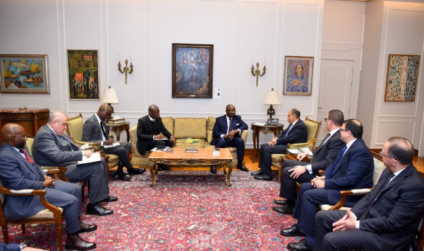 وزير الخارجية لرئيس الأفريقي للتصدير والاستيراد