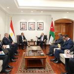 وزير الخارجية يبحث العلاقات الثنائية والتطورات الإقليمية مع نظيره الأردني في عمّان