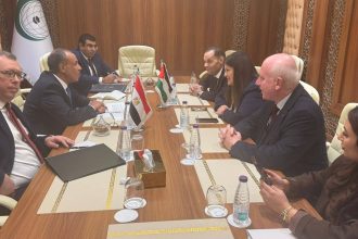 وزير الخارجية يلتقي بنظيرته الفلسطينية e1768154059187