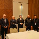 وزير الرياضة وأبو ريدة للاعبي المنتخب