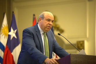 وزير الطيران المدني سامح الحفني