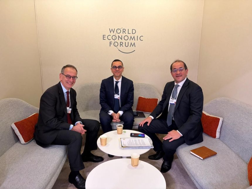 وزيرا الاستثمار والمالية يبحثان مع مسؤولي الأوروبي لإعادة الإعمار والتنمية سبل زيادة استثمارات البنك في مصر