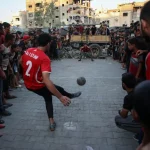 كرة القدم تعود إلى ملعب في غزة وسط أنقاض الحرب