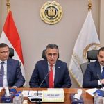 اتفاق ثلاثي لاستيراد دواجن مجمدة وطرحها بالمنافذ قبل شهر رمضان لتعزيز المعروض وضبط الأسواق