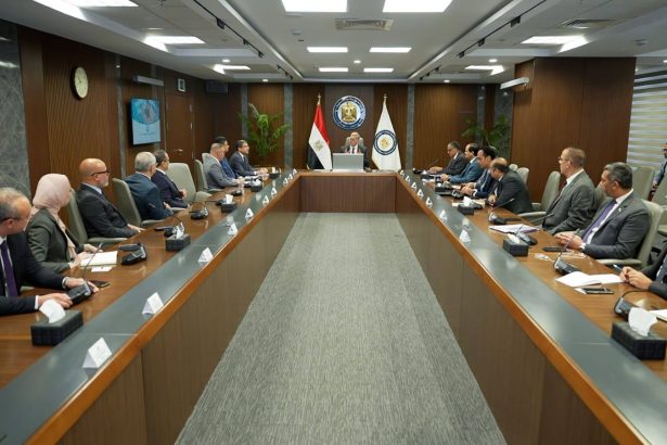 اجتماع وزير البترول