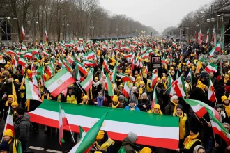 تظاهر الآلاف في برلين تضامنا مع الاحتجاجات الإيرانية
