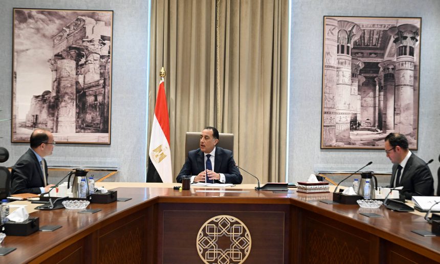 رئيس الوزراء يبحث مع وزير المالية تطورات المراجعة الجارية مع صندوق النقد