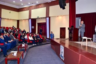 سويلم يلقي محاضرة عن مجهودات الدولة المصرية لتحقيق الأمن المائي