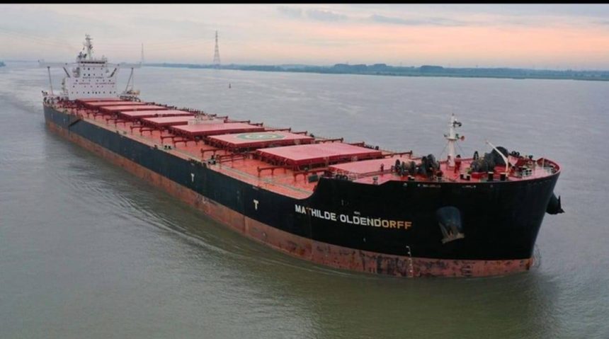 ميناء شرق بورسعيد يستقبل ثالث أكبر سفينة صب جاف منذ بدء نشاط تداول بضائع الصب