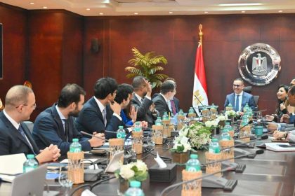 وزير الاستثمار لممثلي موديز