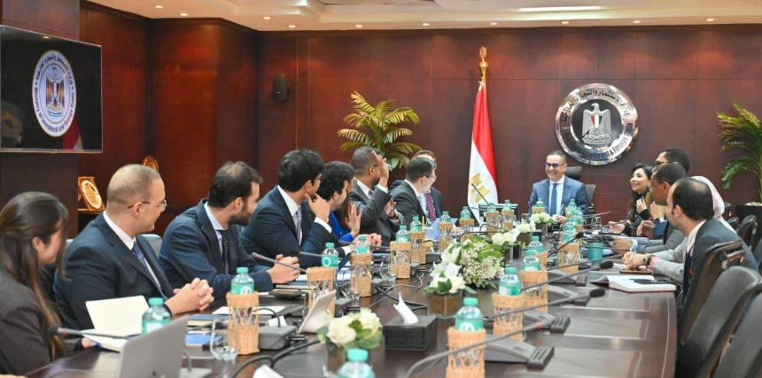 وزير الاستثمار لممثلي موديز