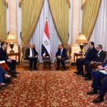 وزير الخارجية لمبعوث ماكرونوزير الخارجية لمبعوث ماكرون