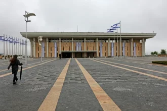 إسرائيل تقرّ ميزانية لسنة 2026 تتضمن زيادة كبيرة بالإنفاق الدفاعي