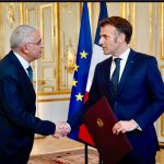 السفير طارق دحروج يقدم أوراق اعتماده إلى الرئيس الفرنسي ماكرون