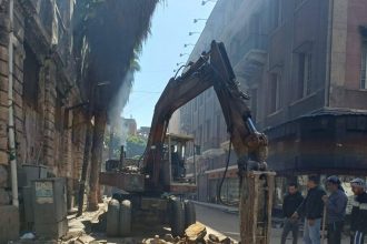 بدء تنفيذ أعمال المرافق بالمرحلة الثانية لتطوير منطقة العتبة بالقاهرة. خطة للارتقاء بالأسواق الحضرية