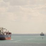 حركة الملاحة بقناة السويس منتظمة من الاتجاهين