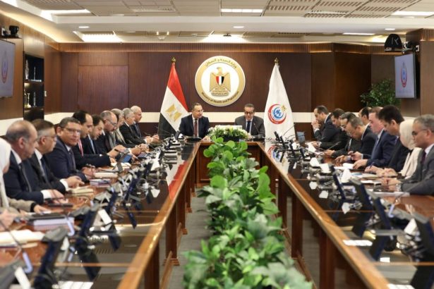 مباحثات لإدراج المستشفيات الجامعية في التأمين الصحي الشامل