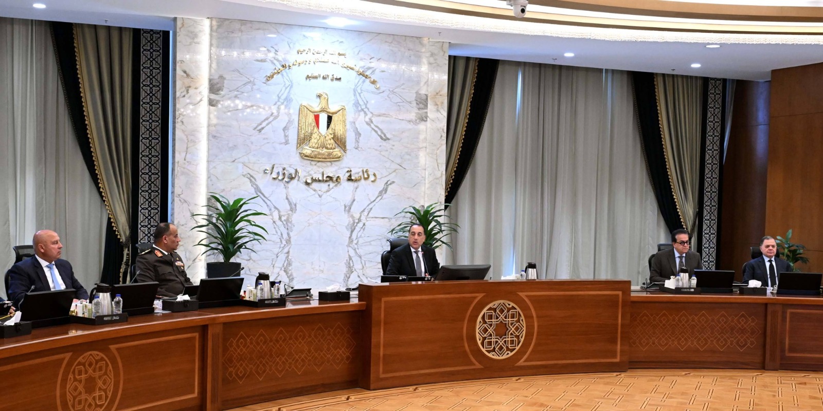 مدبولي الحكومة تواصل المتابعة الدؤوب لتداعيات الأحداث بالمنطقة حتى يتسنى لها التحرك لحماية استقرار الاقتصاد المصري وتأمين الإمدادات