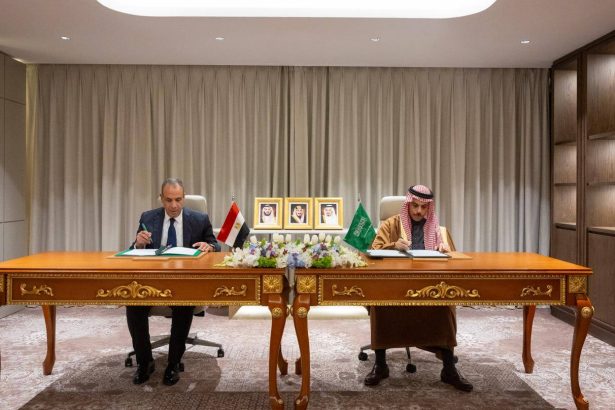 مصر والسعودية توقعان اتفاقية للإعفاء المتبادل من تأشيرات الإقامة القصيرة لحاملي الجوازات الدبلوماسية والخاصة